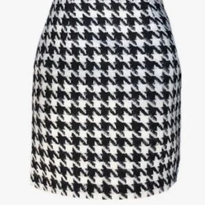 Naked Wardrobe Black and White Houndstooth Pencil Skirt